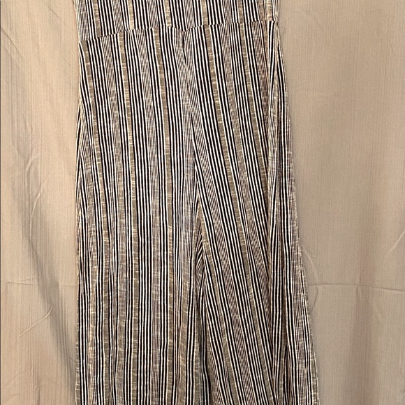 Romper - Picture 2 of 4